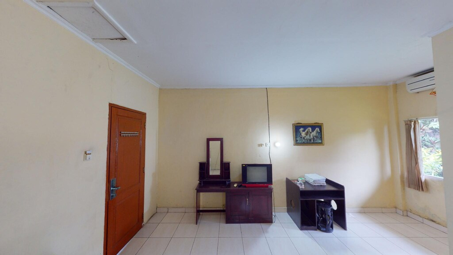 Others, Standard Queen Bed Shared Bath 1 @Kromogon, Sleman