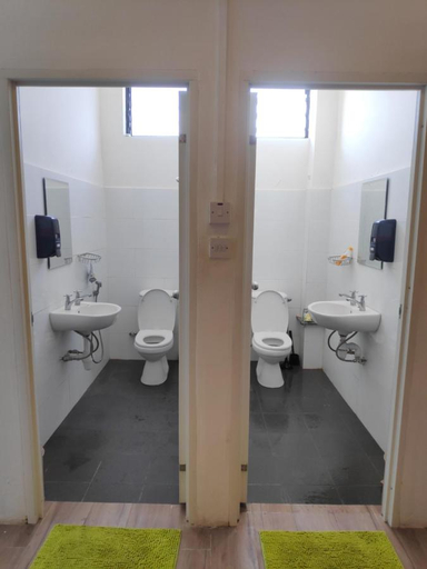 Bathroom, EZ Lodgings, Bandar Seri Begawan