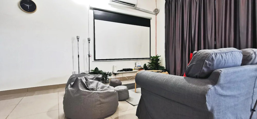 Others 2, KARAOKE+Netflix+Projector up 18paxs Desaru 468, Kota Tinggi