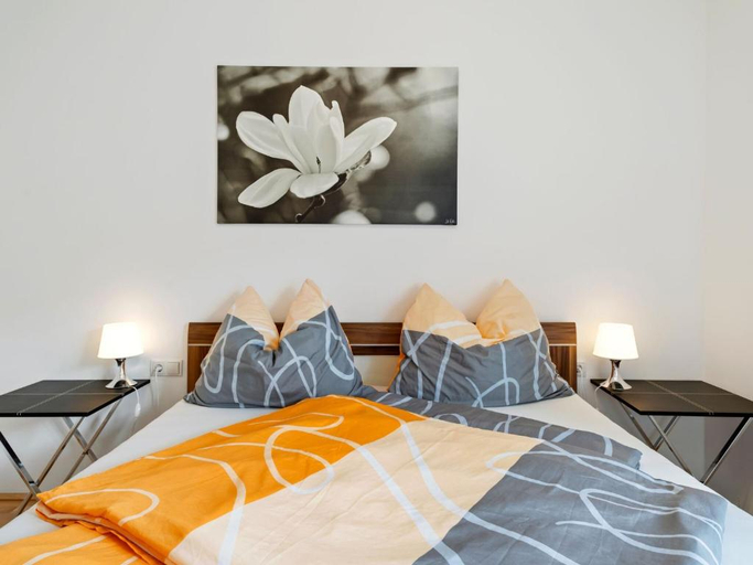 Bedroom 1, Apartment Innsbruck near Bergisel Ski Jump, Innsbruck