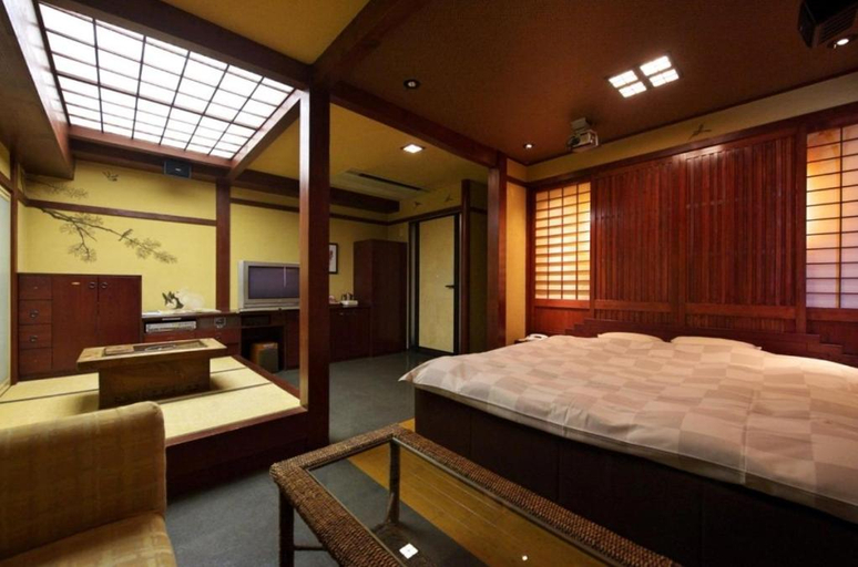 Bedroom 4, 月のあかり, Himeji