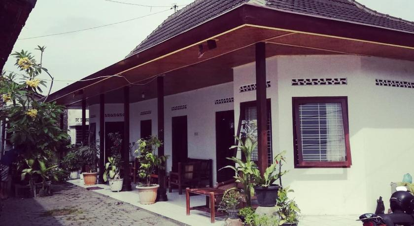 Exterior & Views, Lia Homestay, Yogyakarta
