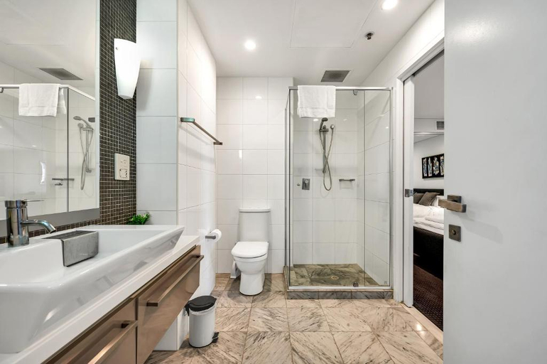 Bathroom, Swainson at Horizons, Adelaide