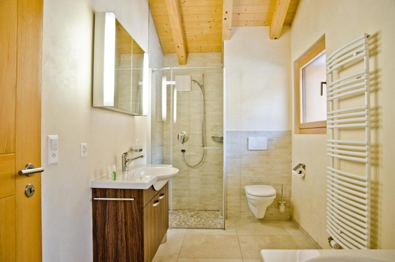 Bathroom 4, Apartment Silbersee - GRIWA RENT AG, Interlaken