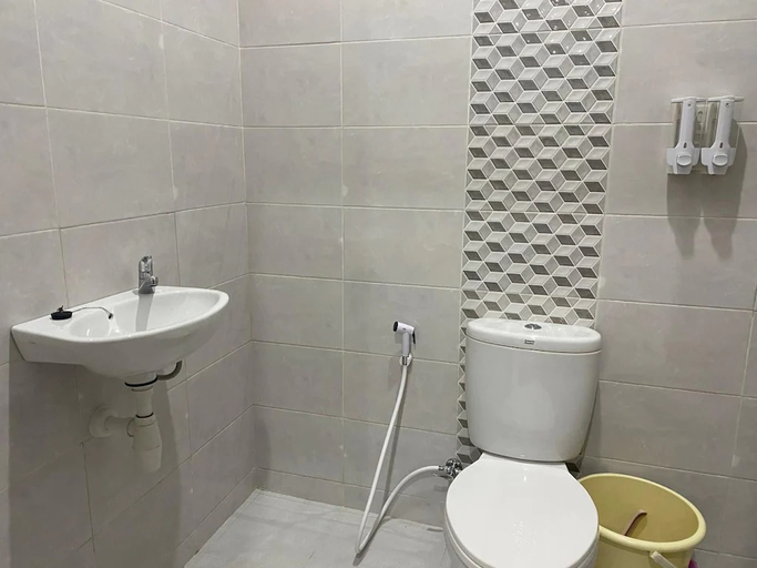 Bathroom, Puri Royal Panderman, Malang