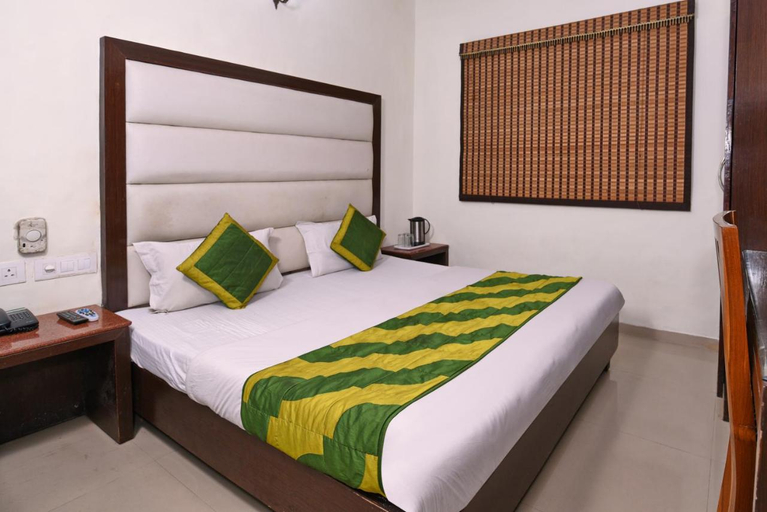 Bedroom 5, Hotel Mohan International New Delhi Railway Station, Delhi