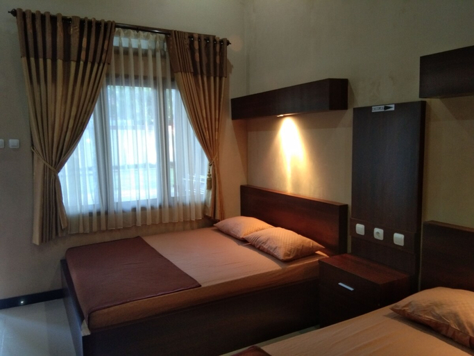 Bedroom 2, Rivana Hotel, Pangandaran