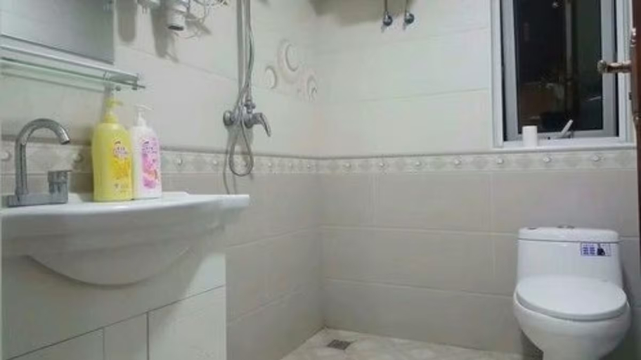 Bathroom, Tuzhongjia Apartment, Beijing