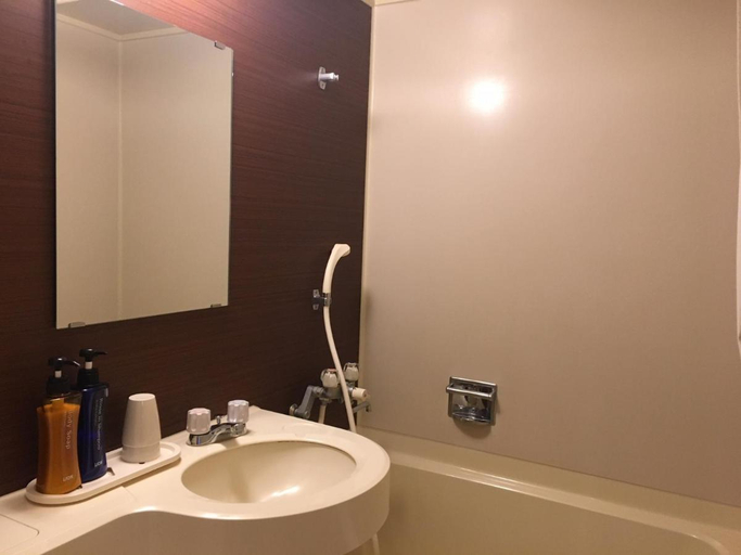 Bathroom, Kanazawa Central Hotel (Main Building), Kanazawa