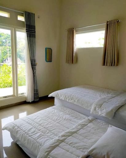 Bedroom 5, Homestay Amsterdam. 2 lantai, kolam renang pribadi, Malang