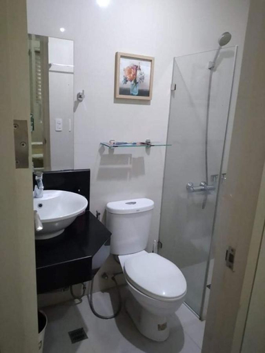 Bathroom, ONE Palm Tree Villas NAIA Terminal 3, Pasay City