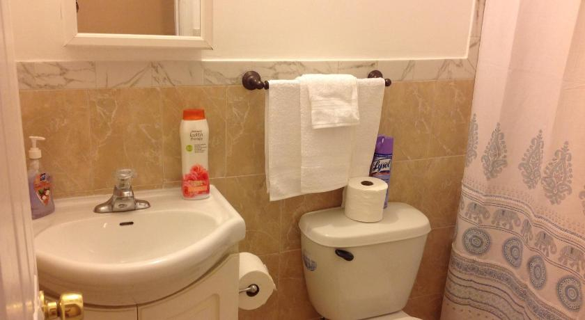 Bathroom 4, Mojoy Homesuites At Runyon, Newark