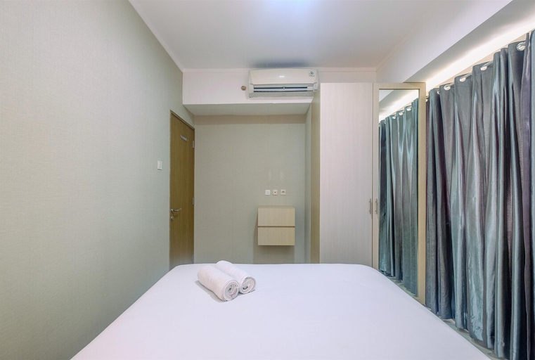 Bedroom 2, 컴포터블  스파셔스 2BR 앳 오아시스 치카랑 아파트먼트, Cikarang