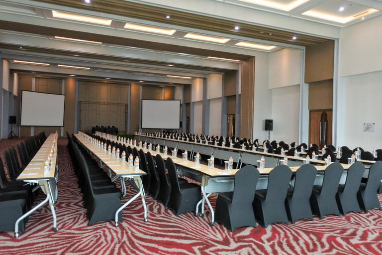 Business Facilities, FOX Lite Metro Indah Bandung, Bandung