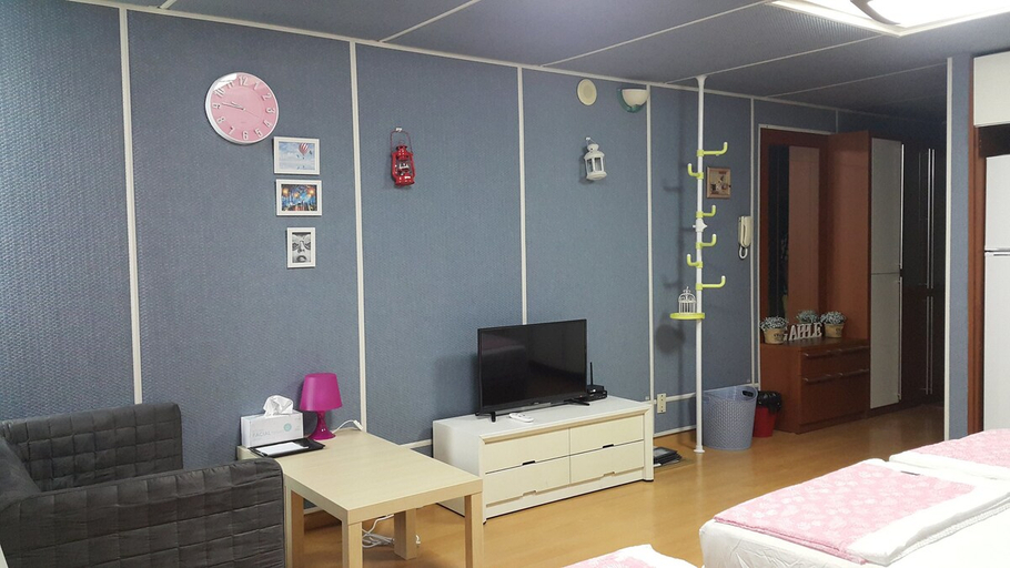 Bedroom 5, Hongstay in Hongdae, Mapo