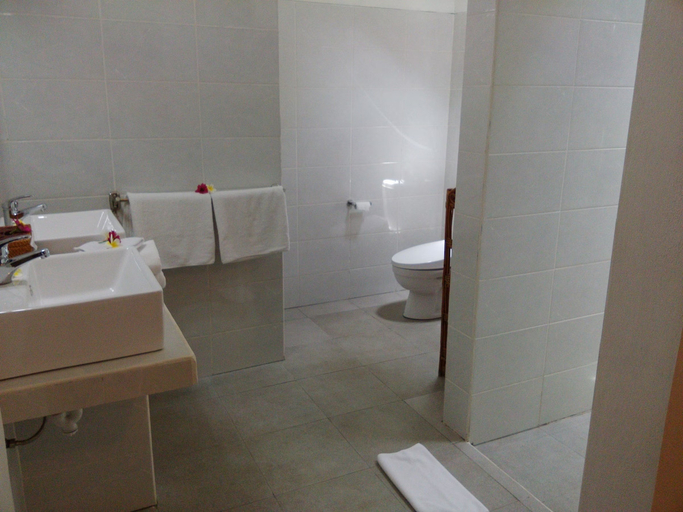Bathroom, Starlight Restaurant & Bungalows, Buleleng