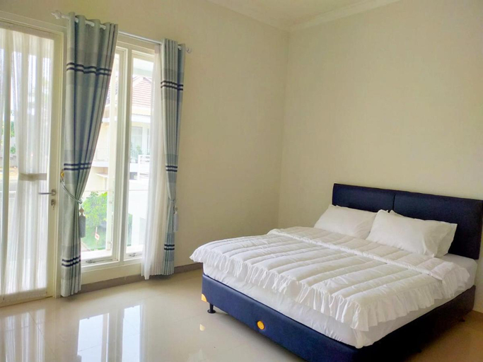 Bedroom 2, Homestay Amsterdam. 2 lantai, kolam renang pribadi, Malang