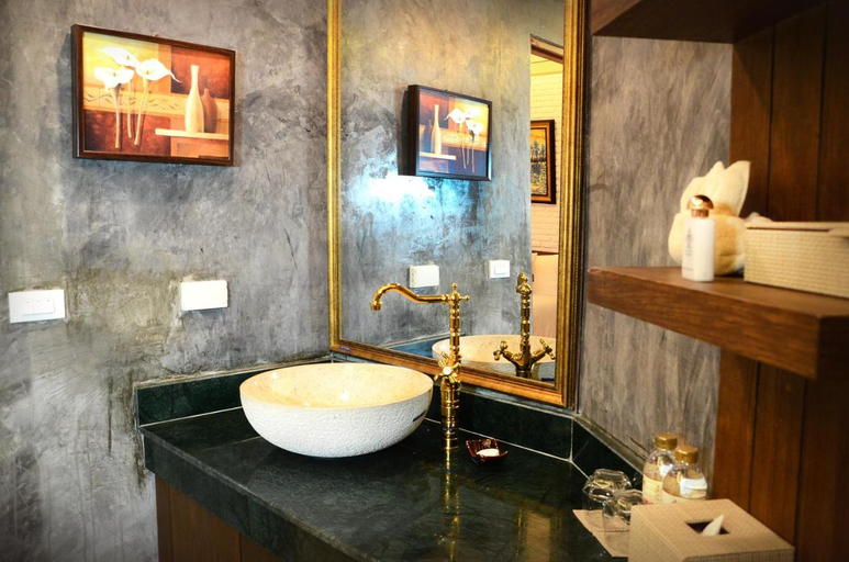 Bathroom, Chuchaiburi Sri Amphawa, Amphawa