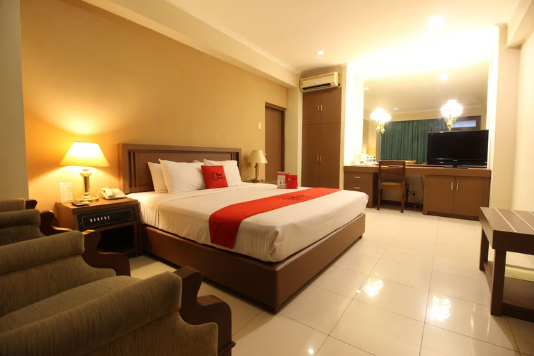 Bedroom 2, Riyadi Palace Hotel, Solo