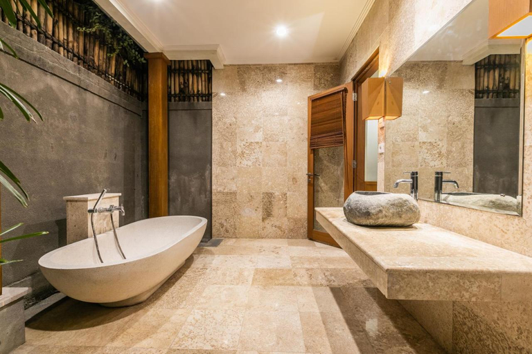 Bathroom, Listien Villa N3, Badung