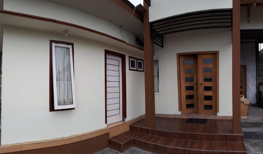 Exterior & Views 3, Bromo Deddy Homestay, Probolinggo