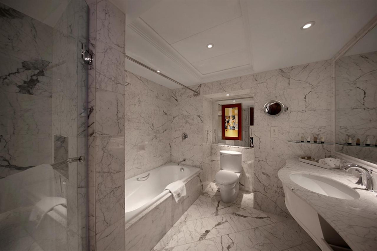 Bathroom 4, Hotel Royal, Macao