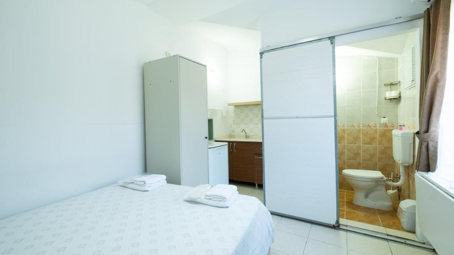 Bedroom 3, Huzur Pansiyon, Mudanya