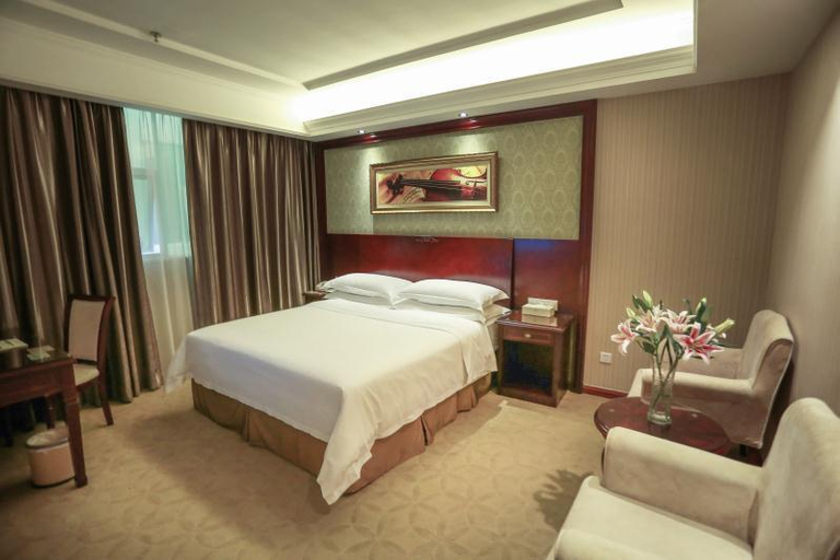 Bedroom 3, Vienna Hotel Qianjin Road Branch, Shenzhen