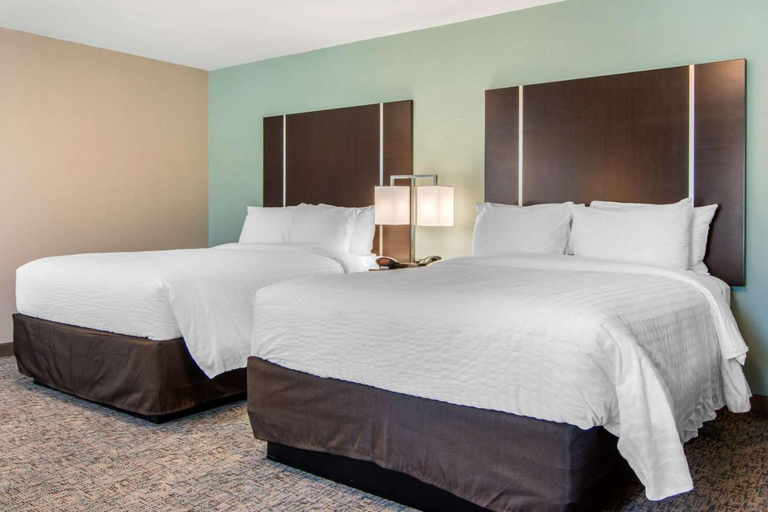 Bedroom 4, Clarion Inn & Suites Atlanta Downtown, Atlanta
