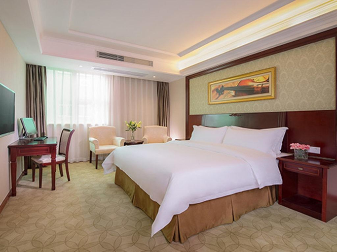 Bedroom 5, Vienna Hotel Qianjin Road Branch, Shenzhen