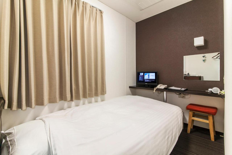 Bedroom 3, Maebashi Hotel Cinquante, Maebashi