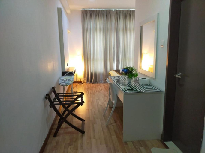 Others 3, Shaftsbury Residence Cyberjaya Wifi, Netflix, Free Parking, Sepang