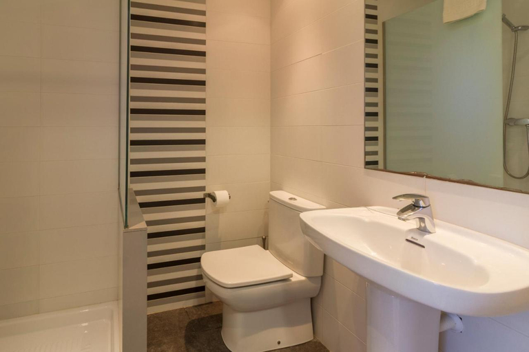 Bathroom 5, Apartments Sunway San Jorge, Barcelona