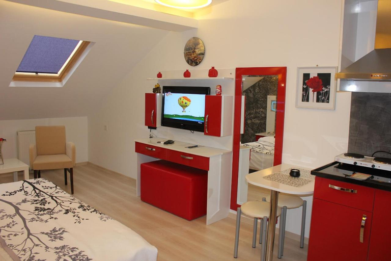 Others 4, Taksim Green Suites, Beyoğlu