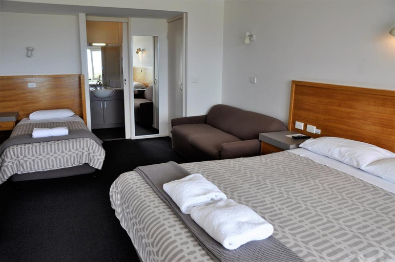 Bedroom, A Great Ocean View Motel, Colac-Otway - South
