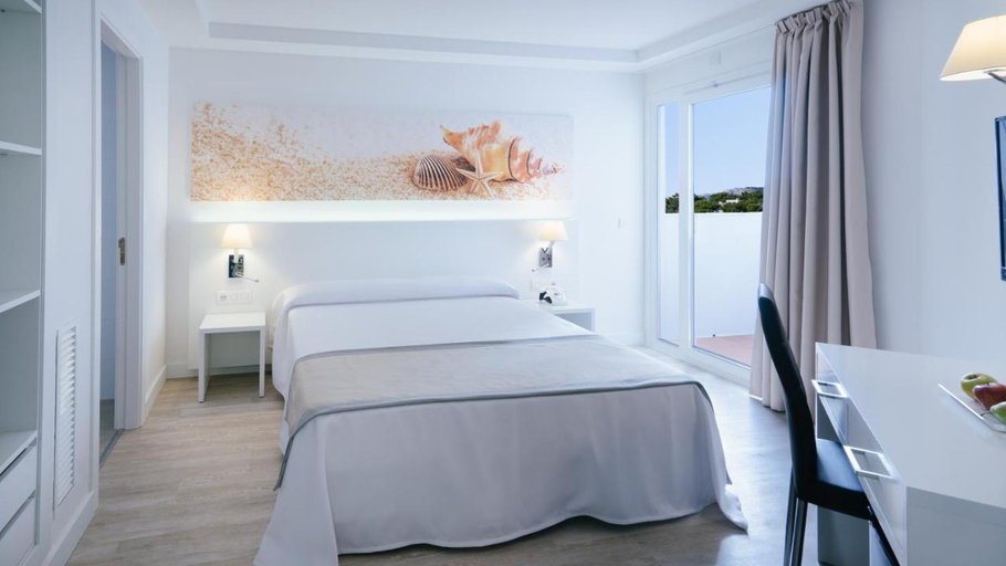 Bedroom 2, THB Maria Isabel - Adults Only, Baleares