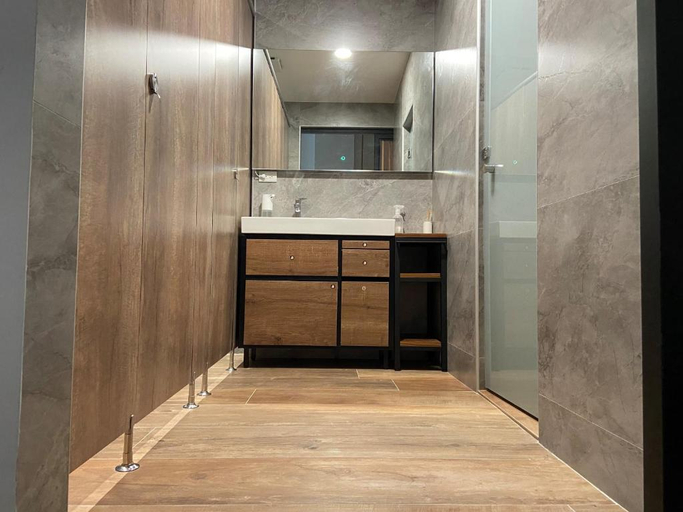 Others 5, De Provintia Straat B&B, Tainan