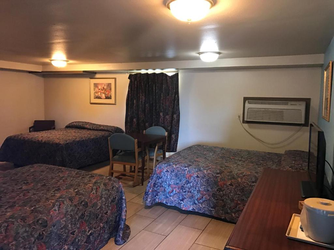 Bedroom 5, HWY Express Inn and Suites, Graham
