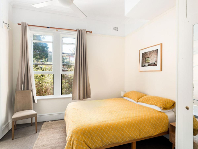 Bedroom 2, Lord Wolseley Hotel, Sydney