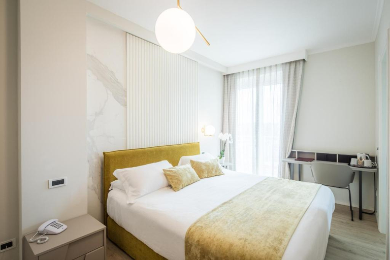 Bedroom 2, Hotel Luna, Pordenone
