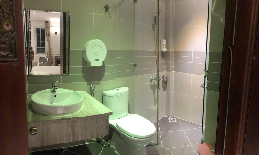 Bathroom, Ngoc Anh Hotel, Hạ Long
