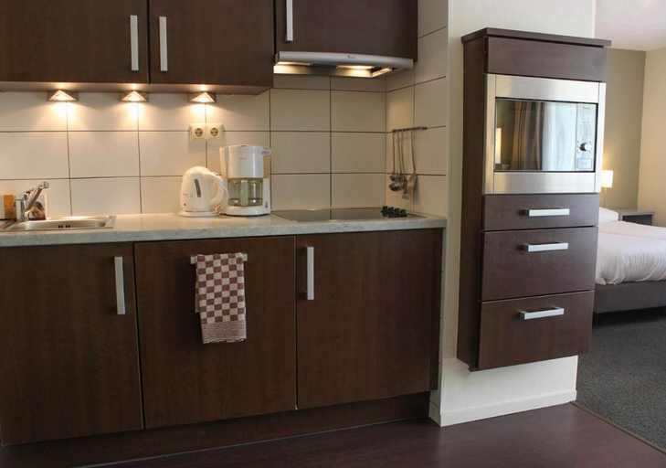 Others, Warhol Simpang 5 Louis Apartment Kienne Semarang, Semarang