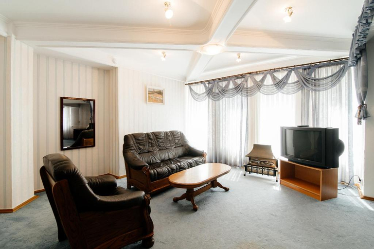 Others 5, Dacia Hotel