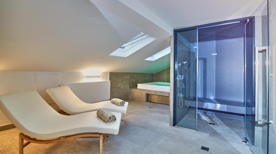 Others 5, Hotel Sole, Treviso