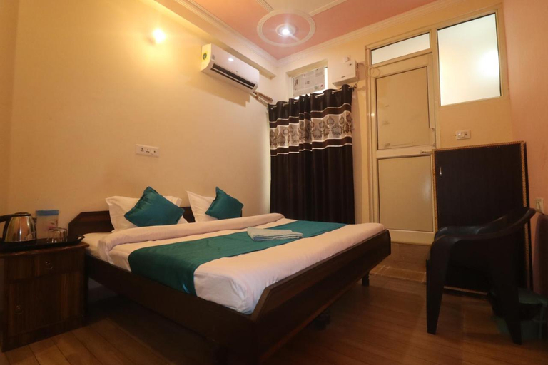 Bedroom 2, Triple One Hostel & Hotel, Rishikesh - Near Lakshman Jhula, Dehradun