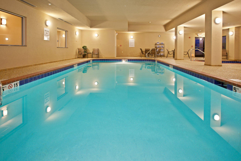 Sport & Beauty 5, Holiday Inn Express & Suites RIPLEY, Jackson