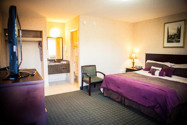 Bedroom 4, Langley Hwy Hotel, Greater Vancouver