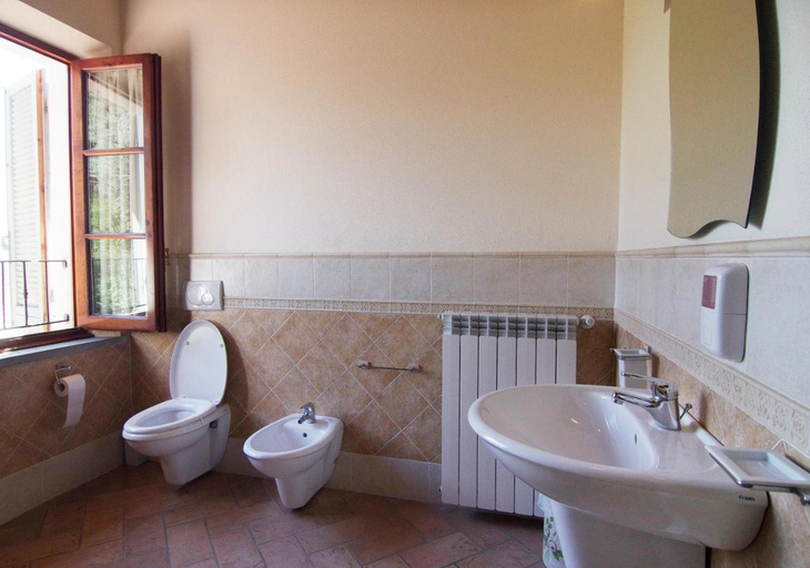 Bathroom 3, Bacco a Petroio, Florence