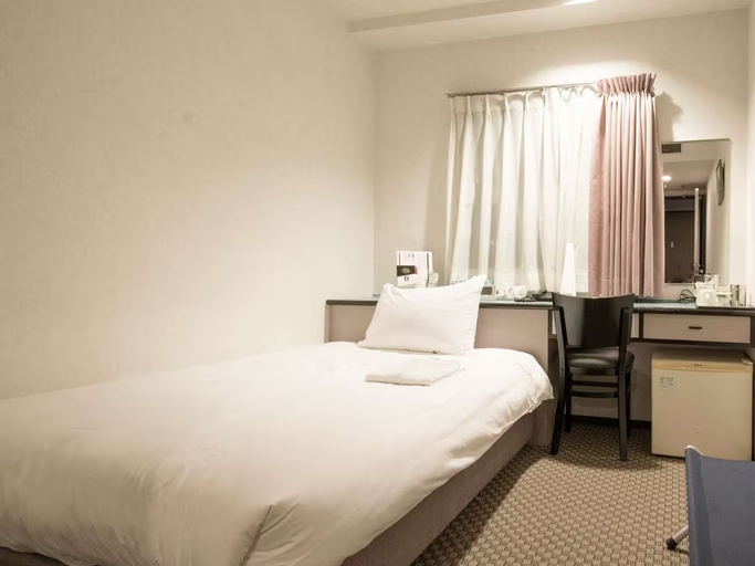 Bedroom 5, Hotel Fukuya, Takamatsu