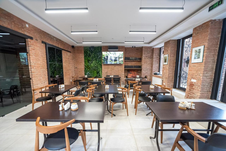 Food & Drinks 5, Tiflis Hotel, Tbilisi